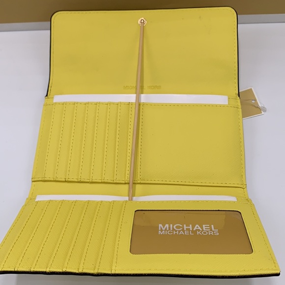 MICHAEL KORS JET SET TRAVEL LARGE TRIFOLD WALLET SUNSHINE COLOR - Picture 9 of 14